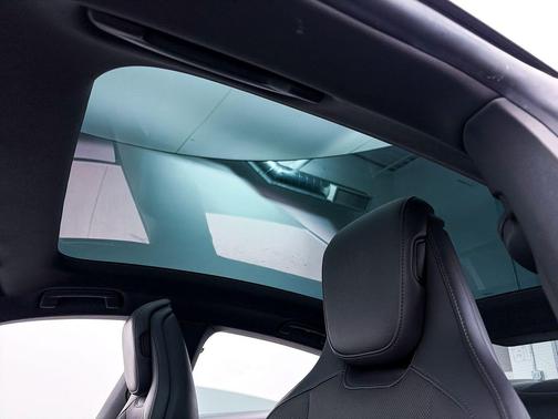 White 2023 Porsche Taycan Base