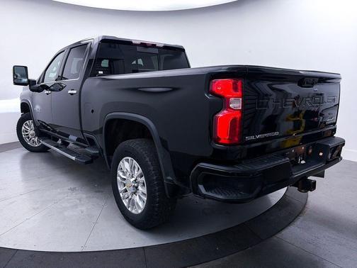 2022 Chevrolet Silverado 2500 High Country