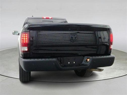 2023 RAM 1500 Classic Warlock Crew Cab 4x4 5'7' Box