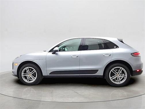 2021 Porsche Macan Base