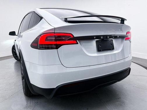 2024 Tesla Model X Long Range