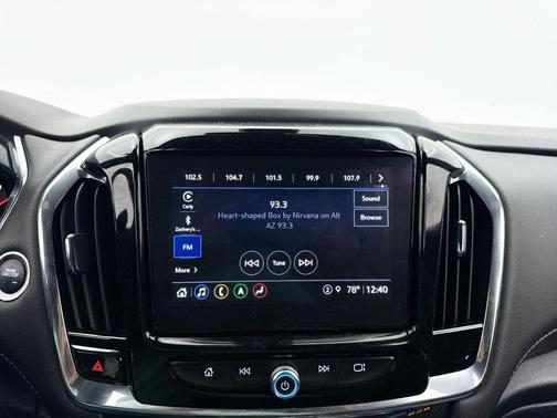 Mosaic Black Metallic 2023 Chevrolet Traverse Premier
