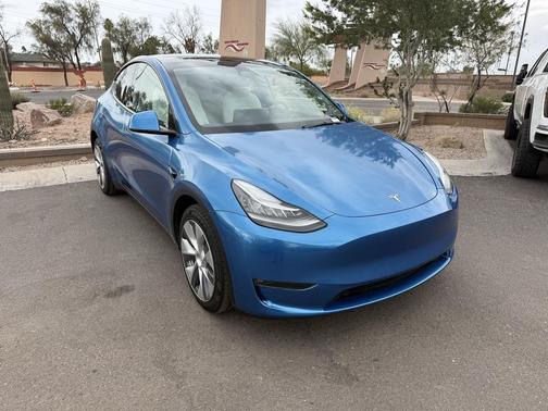 2022 Tesla Model Y Long Range Dual Motor All-Wheel Drive