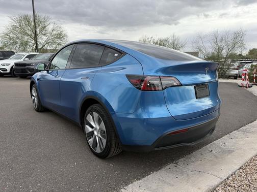 2022 Tesla Model Y Long Range Dual Motor All-Wheel Drive