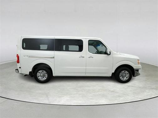 2021 Nissan NV Passenger NV3500 HD SL V8