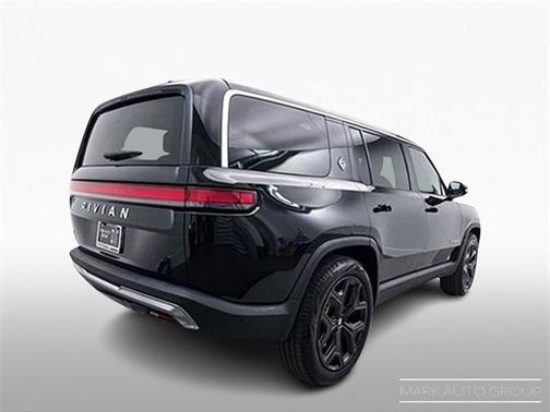2023 Rivian R1S Adventure