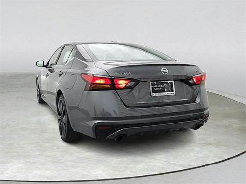 2022 Nissan Altima SR FWD