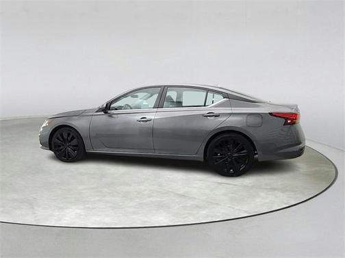 2022 Nissan Altima SR FWD