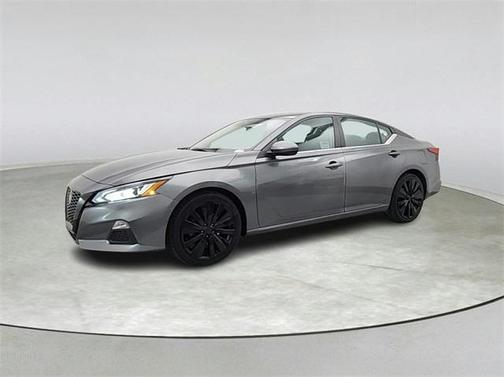 2022 Nissan Altima SR FWD