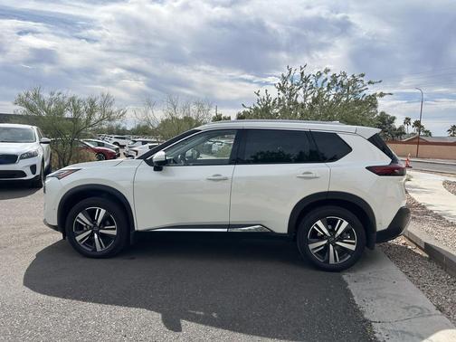 2023 Nissan Rogue Platinum