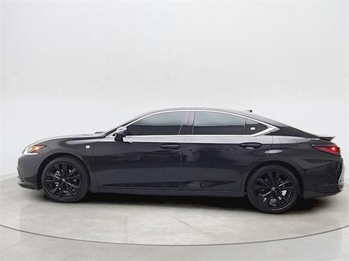 2024 Lexus ES 300h F SPORT Handling