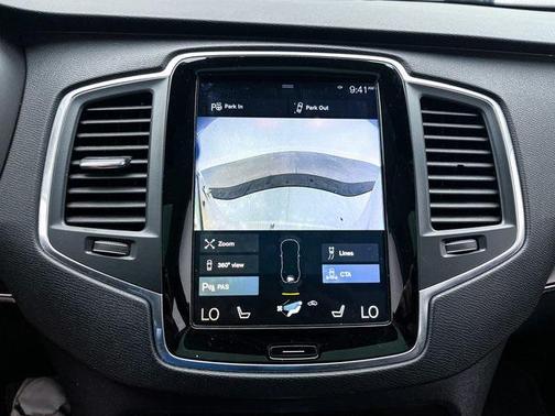 2019 Volvo XC90 T6 Momentum