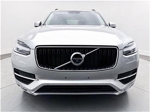2019 Volvo XC90 T6 Momentum