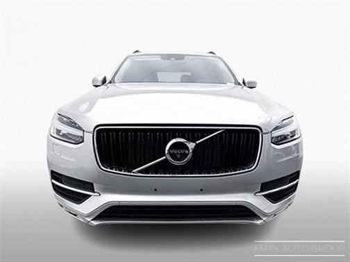 2019 Volvo XC90 T6 Momentum