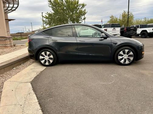2024 Tesla Model Y Long Range Dual Motor All-Wheel Drive
