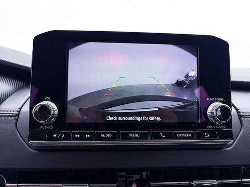 Labrador Black Pearl 2023 Mitsubishi Outlander ES