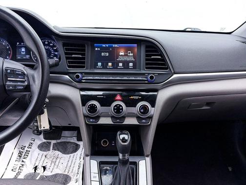 2019 Hyundai ELANTRA SEL