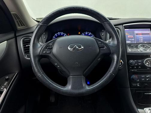 2017 INFINITI QX50 Base