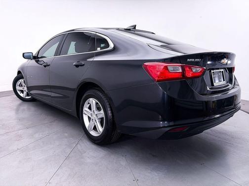 Dark Ash Metallic 2022 Chevrolet Malibu 1LS
