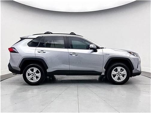2021 Toyota RAV4 Hybrid LE