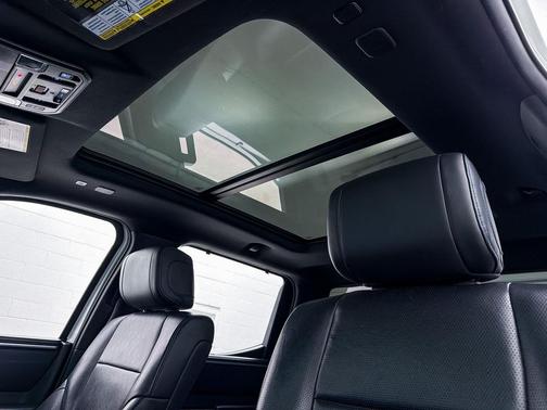 2023 Toyota Tundra Hybrid Platinum