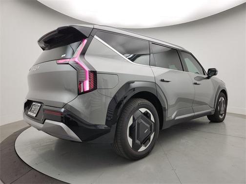 2024 Kia EV9 Land