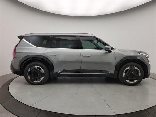 2024 Kia EV9 Land