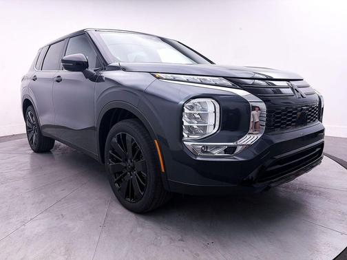 Graphite Gray 2026 Mitsubishi Outlander LE 1.5T 2WD