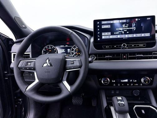 Graphite Gray 2026 Mitsubishi Outlander LE 1.5T 2WD