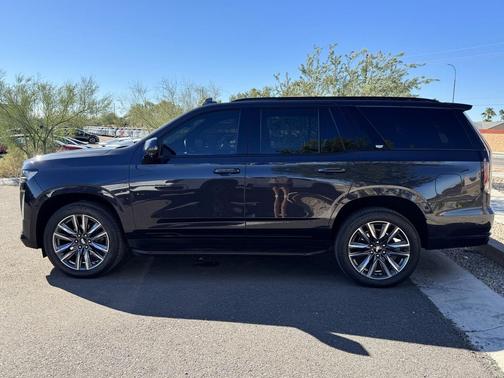 2022 Cadillac Escalade Sport