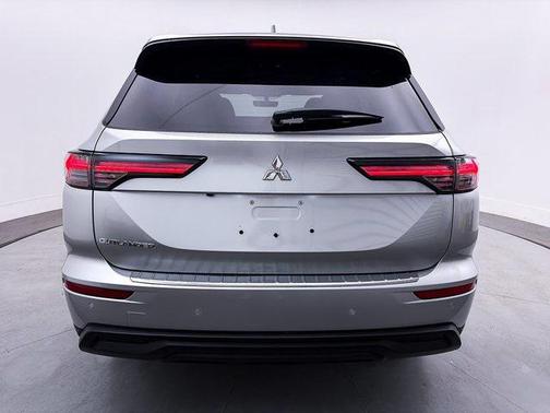 2025 Mitsubishi Outlander ES 2.5 2WD