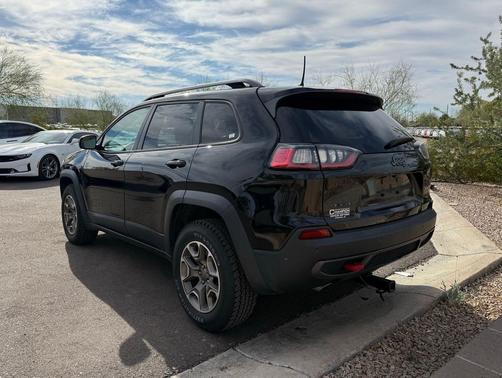 2020 Jeep Cherokee Trailhawk
