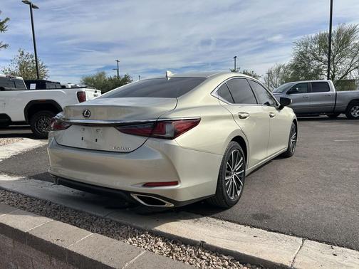 2022 Lexus ES 350 Base