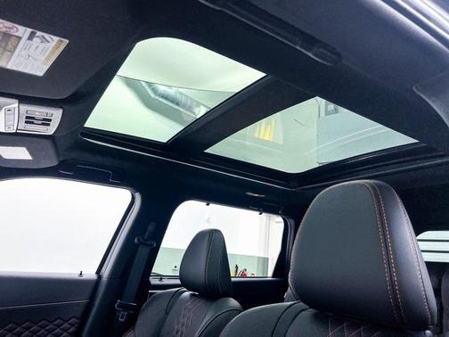 2025 Mitsubishi Outlander PHEV SEL