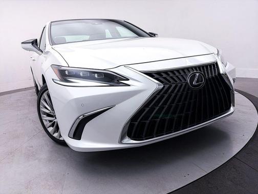 2023 Lexus ES 350 Ultra Luxury