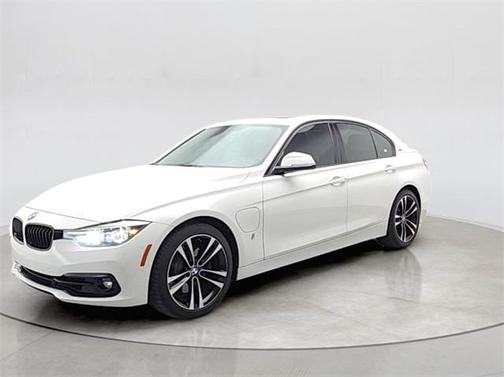 2018 BMW 330e iPerformance