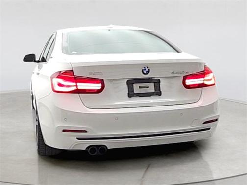 2018 BMW 330e iPerformance