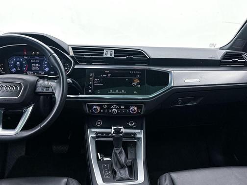 Mythos Black Metallic 2023 Audi Q3 Premium 45 TFSI S line quattro Tiptronic