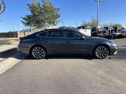 2023 Hyundai SONATA Limited