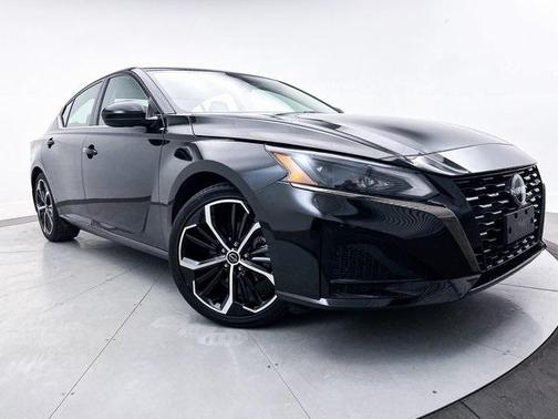 2023 Nissan Altima SR FWD