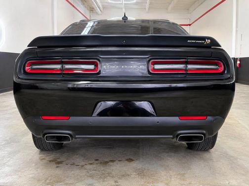 Pitch Black Clearcoat 2022 Dodge Challenger R/T Scat Pack