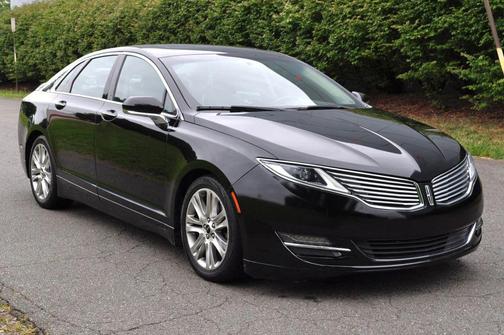 2016 Lincoln MKZ Base