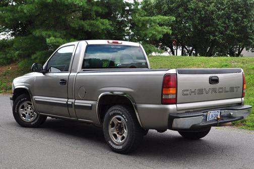 2001 Chevrolet Silverado 1500 Base