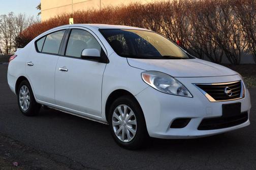2014 Nissan Versa 1.6 SV
