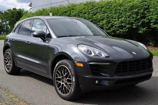 Gray 2017 Porsche Macan Macan Sport Edition