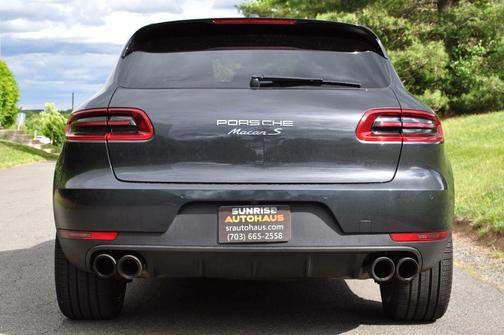 Gray 2017 Porsche Macan Macan Sport Edition