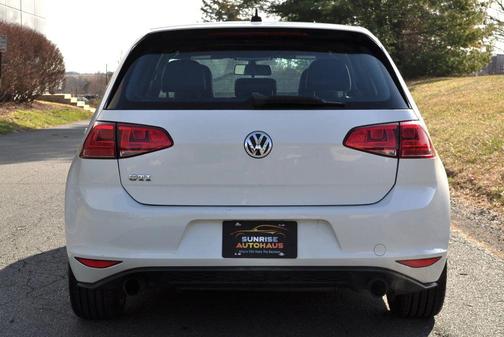 2015 Volkswagen Golf GTI 2.0T Autobahn 4-Door