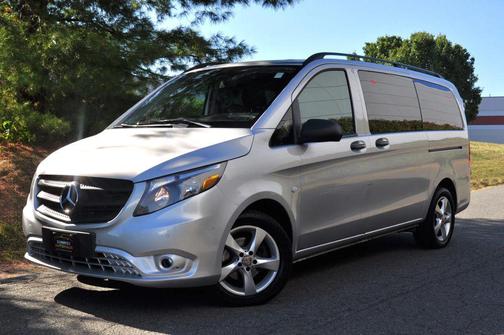 2016 Mercedes-Benz Metris Base