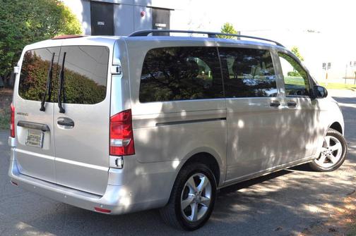 2016 Mercedes-Benz Metris Base