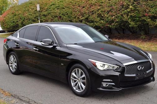 2017 INFINITI Q50 Base